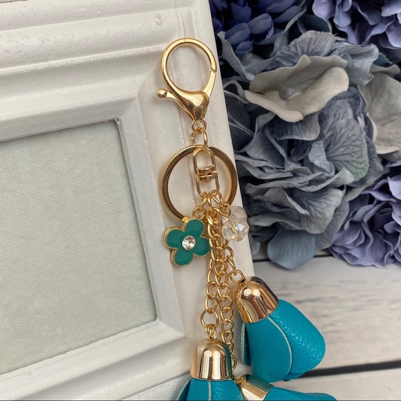 Blue Triple Rose Charm with Beads Keychain - Picture 4 of 14